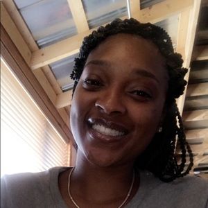 Meet your Posher, Dashira